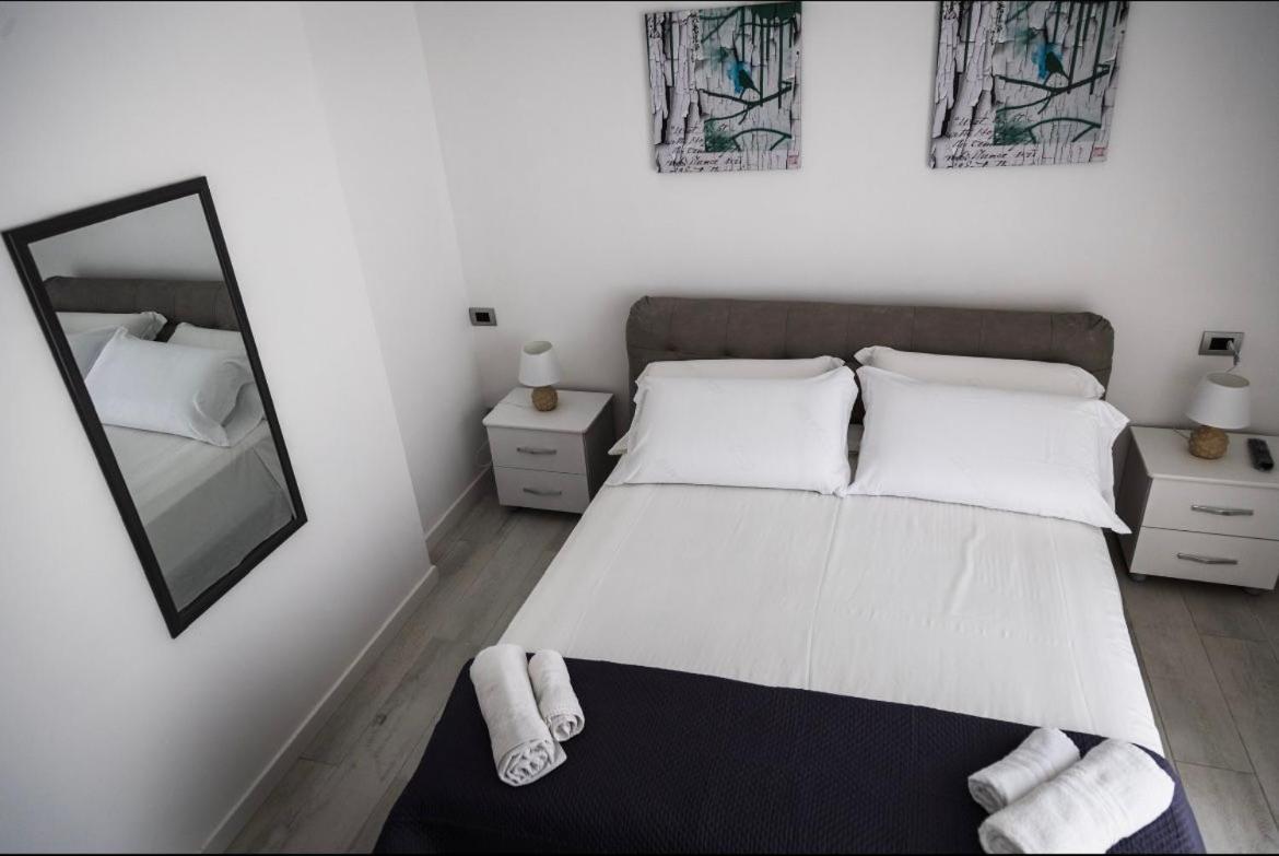 Legami House Hotel Nápoly Kültér fotó